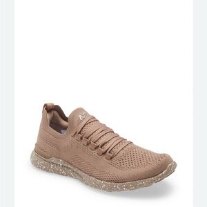 APL TechLoom Breeze men’s Knit Sneakers in Almond/Clay/Speckle. NIBox Size 11M